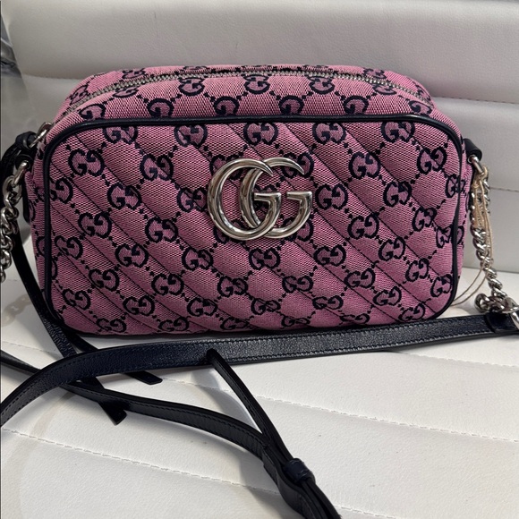 Gucci Handbags - Gucci Marmont Crossbody